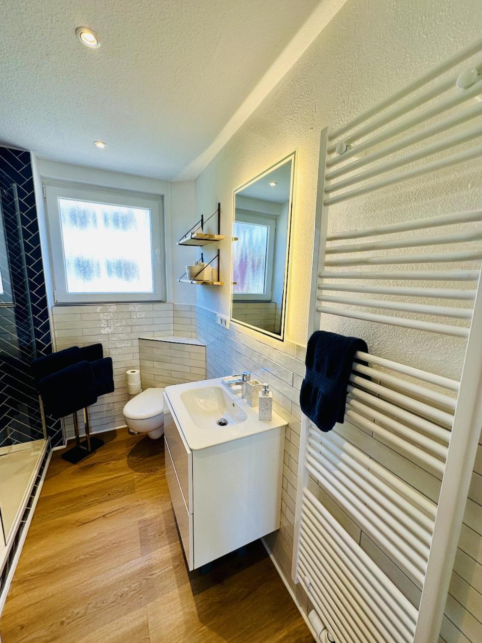 Apartment Pavillon Am Kurpark - Zentral, Ruhig, Familienfreundlich - Mit Balkon, Parkplatz Und Inklusive Waeschepaket *
